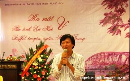 Ra mắt “Buffet truyện ngắn miền Trung” và “Thơ tình xứ Huế” 